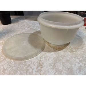 Vtg Tupperware‎ Bowl 271-10 With Lid Millionaire Line Seal 228-5  Circa 1954 EUC